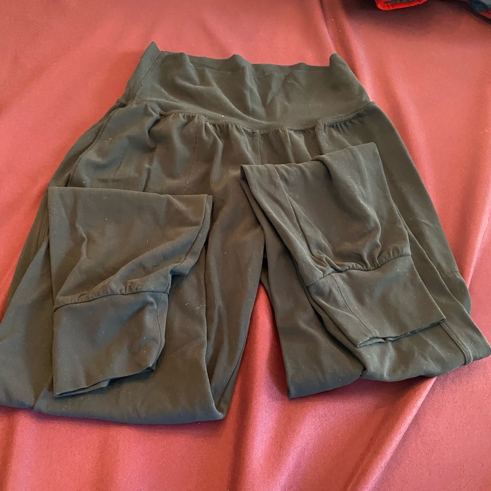 Athleta Salutations joggers-XS- Powervita